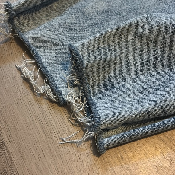 Express Mom Jean - SUPER HIGH RISE - 6 REGULAR - Picture 7 of 9